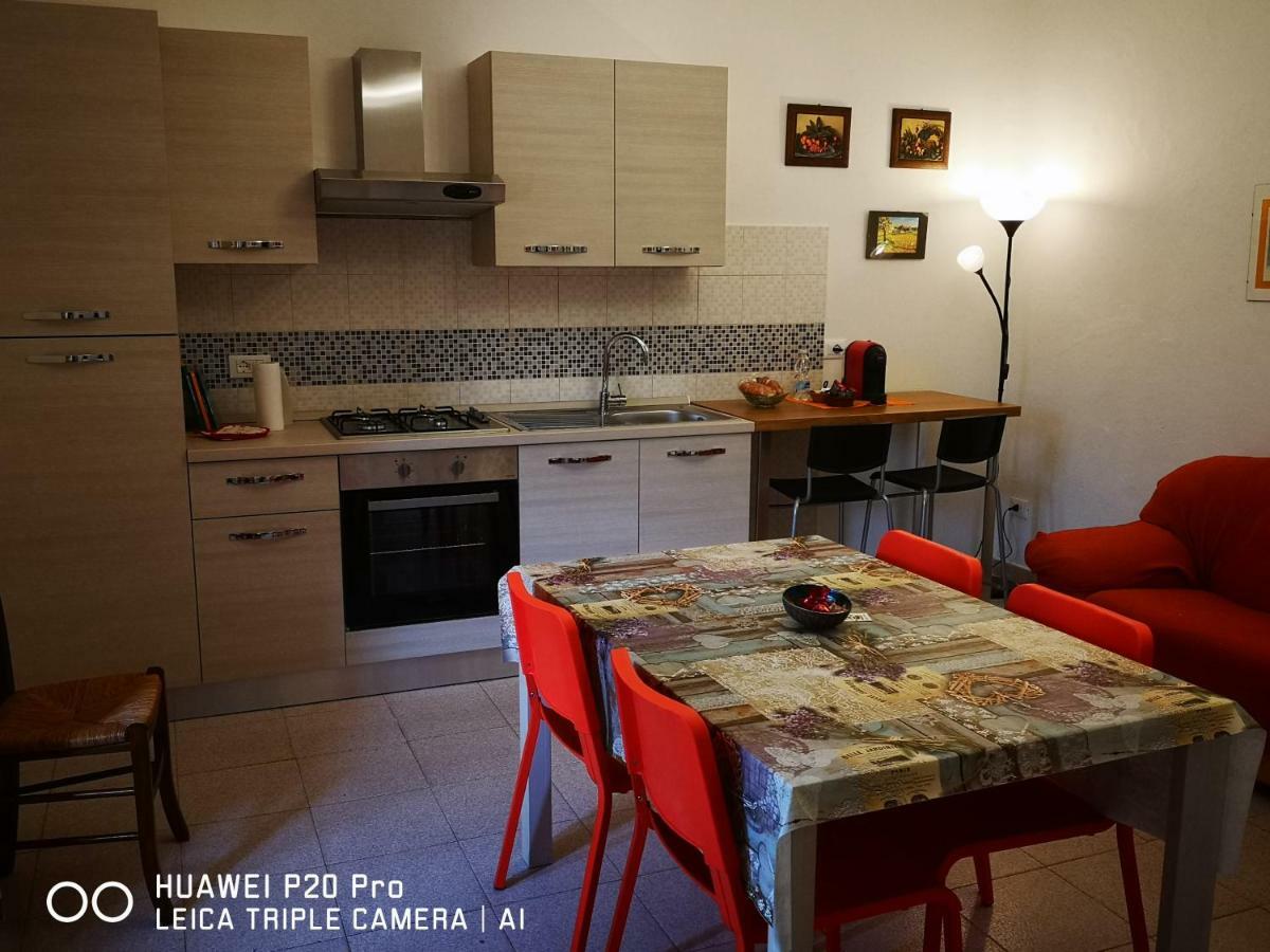 Il Nespolo Villa Castagneto Carducci Luaran gambar
